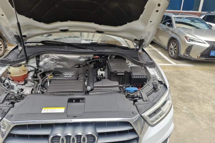 Used Audi Q3 2018 30th Anniversary Edition 30 TFSI Fashion Model Engine Bay Left