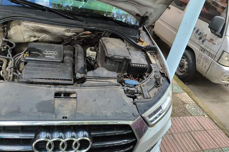 Used Audi Q3 2018 30 TFSI Fashion Edition Collector's Version Engine Bay Left