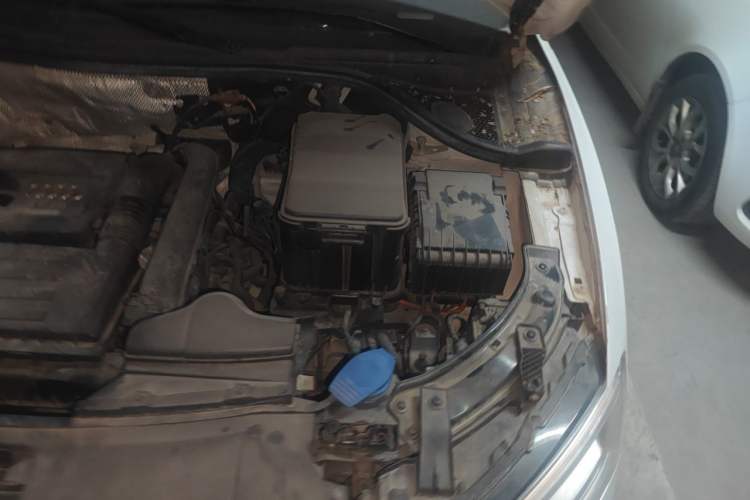 Used Audi Q3 2018 30th Anniversary Edition 30 TFSI Fashion Model Engine Bay Left
