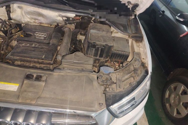 Used Audi Q3 2018 30th Anniversary Edition 30 TFSI Fashion Model Engine Bay Left