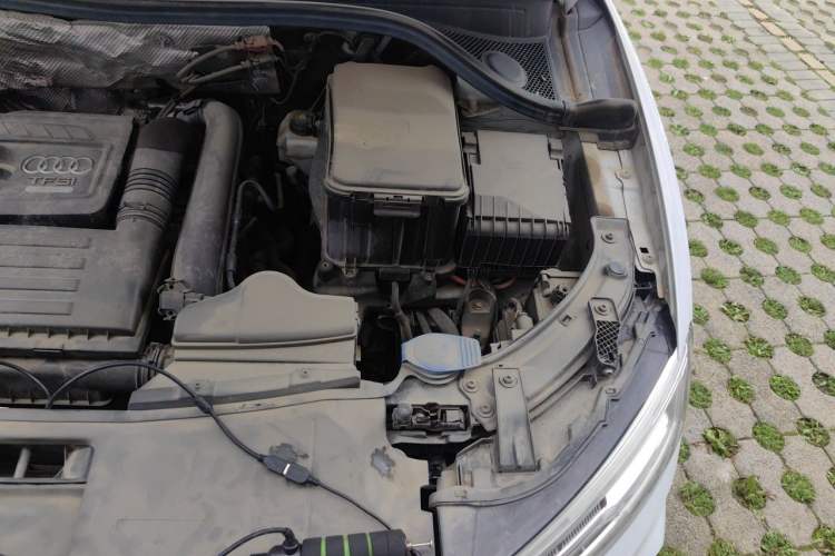 Used Audi Q3 2018 30 TFSI Fashion Edition Collector's Version Engine Bay Left