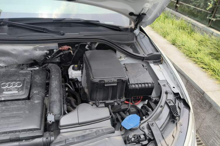 Used Audi Q3 2018 30th Anniversary Edition 30 TFSI Standard Model Engine Bay Left