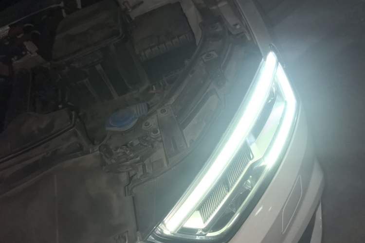 Used Audi Q3 2018 30th Anniversary Edition 30 TFSI Fashion Model Engine Bay Left