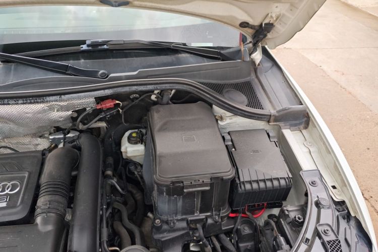 Used Audi Q3 2018 30th Anniversary Edition 30 TFSI Fashion Model Engine Bay Left