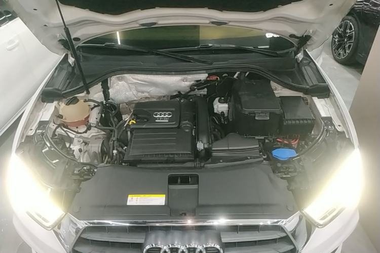 Used Audi Q3 2018 30th Anniversary Edition 30 TFSI Fashion Model Engine Bay