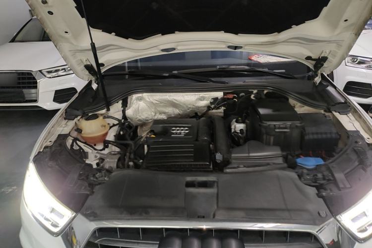 Used Audi Q3 2018 30th Anniversary Edition 30 TFSI Fashion Model Engine Bay