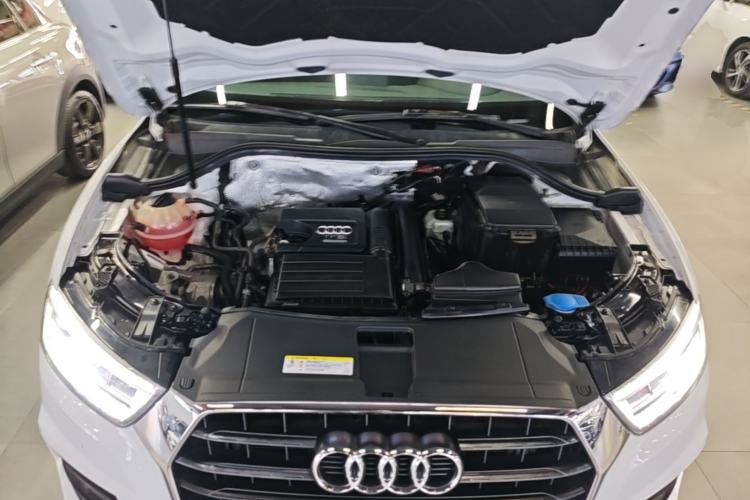 Used Audi Q3 2018 30th Anniversary Edition 30 TFSI Fashion Model Engine Bay