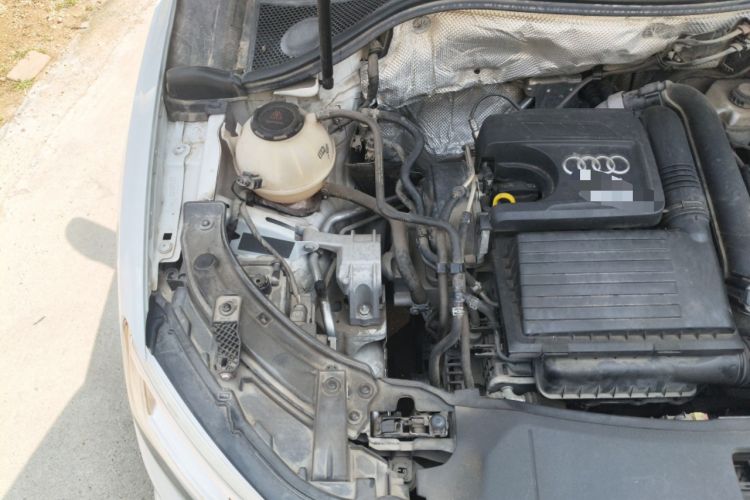 Used Audi Q3 2018 30th Anniversary Edition 30 TFSI Fashion Model Engine Bay Right