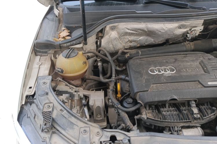 Used Audi Q3 2018 30th Anniversary Edition 35 TFSI quattro all-wheel-drive sport model Engine Bay Right