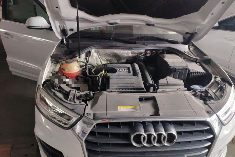 Used Audi Q3 2018 30th Anniversary Edition 30 TFSI Fashion Model Engine Bay Right