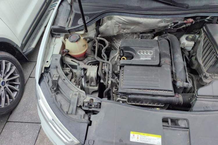 Used Audi Q3 2018 30 TFSI Fashion Edition Collector's Version Engine Bay Right