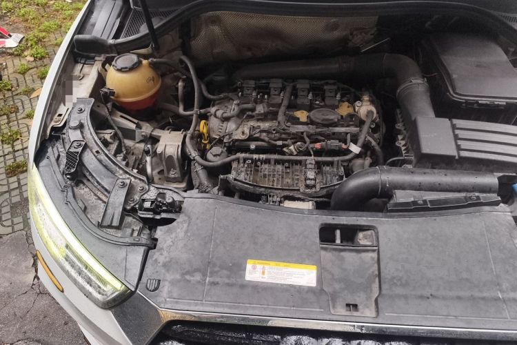 Used Audi Q3 2018 35 TFSI Fashion Edition Collector's Model Engine Bay Right