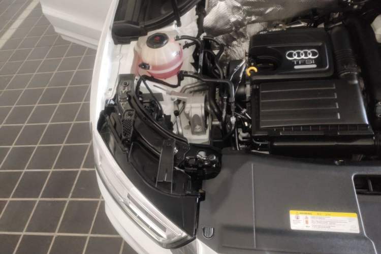 Used Audi Q3 2018 30th Anniversary Edition 30 TFSI Fashion Model Engine Bay Right