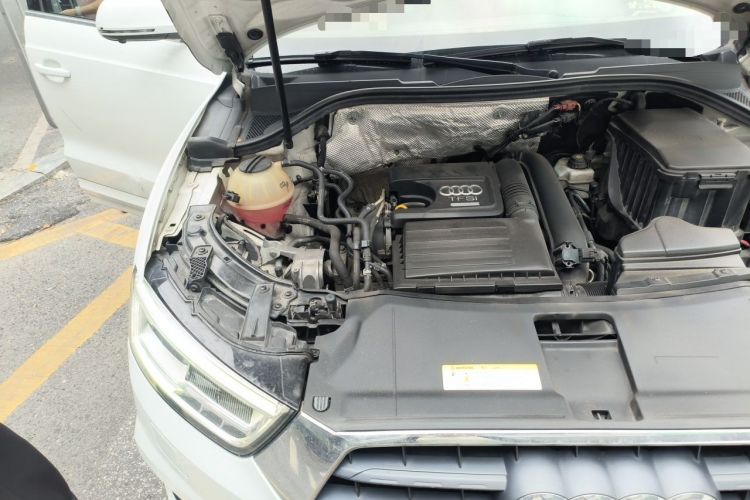 Used Audi Q3 2018 30th Anniversary Edition 30 TFSI Fashion Model Engine Bay Right