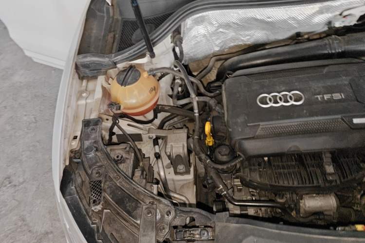 Used Audi Q3 2018 30th Anniversary Edition 35 TFSI Sport Model Engine Bay Right
