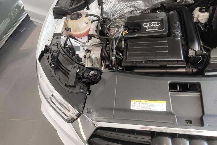Used Audi Q3 2018 30th Anniversary Edition 30 TFSI Fashion Model Engine Bay Right