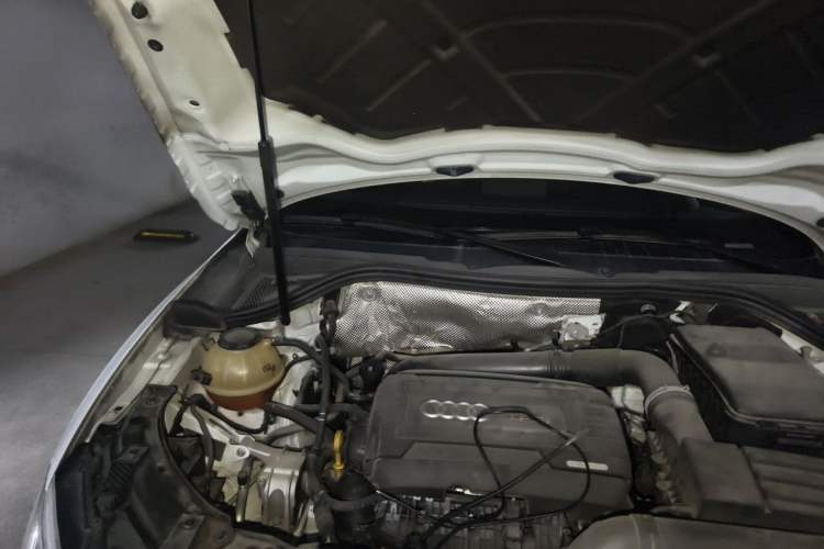 Used Audi Q3 2018 30th Anniversary Edition 35 TFSI Fashion Model Engine Bay Right