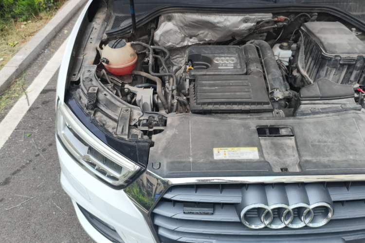 Used Audi Q3 2018 30th Anniversary Edition 30 TFSI Fashion Model Engine Bay Right
