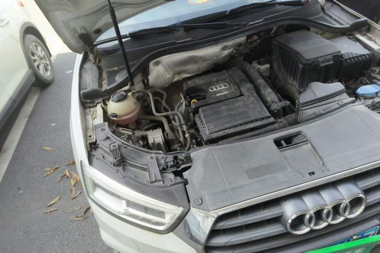 Used Audi Q3 2018 30th Anniversary Edition 30 TFSI Fashion Model Engine Bay Right