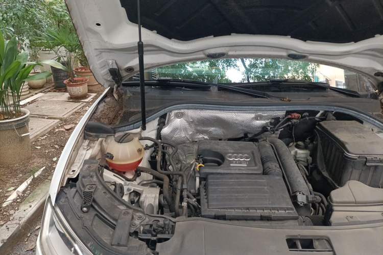 Used Audi Q3 2018 30th Anniversary Edition 30 TFSI Standard Model Engine Bay Right