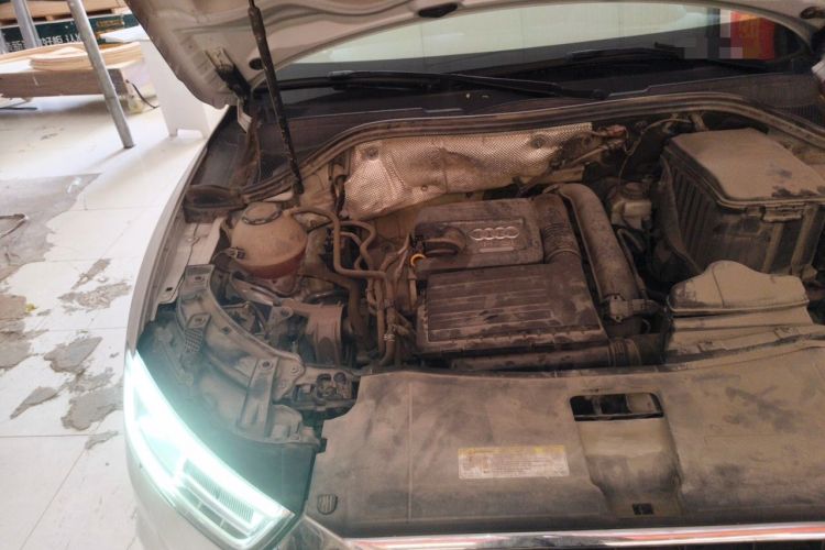 Used Audi Q3 2018 30th Anniversary Edition 30 TFSI Fashion Model Engine Bay Right