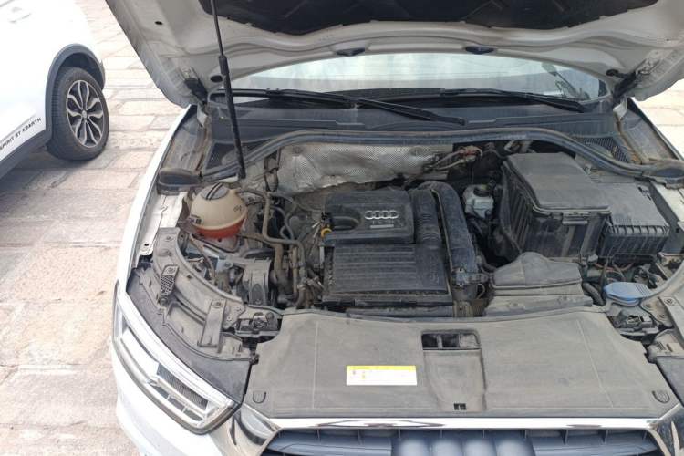 Used Audi Q3 2018 30th Anniversary Edition 30 TFSI Fashion Model Engine Bay Right