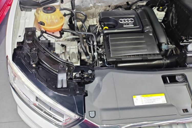Used Audi Q3 2018 30 TFSI Fashion Edition Collector's Version Engine Bay Right