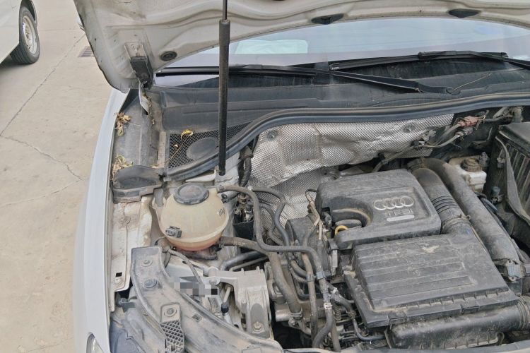 Used Audi Q3 2018 30th Anniversary Edition 30 TFSI Fashion Model Engine Bay Right