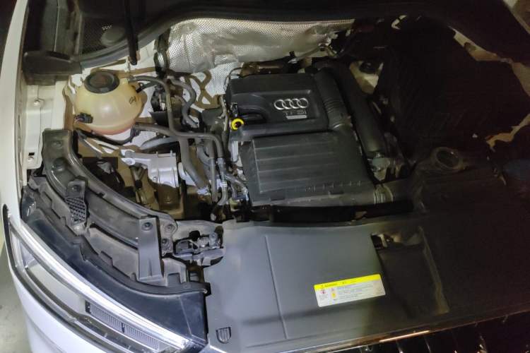 Used Audi Q3 2018 30 TFSI Fashion Edition Collector's Version Engine Bay Right
