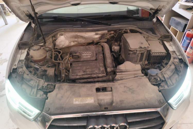 Used Audi Q3 2018 30th Anniversary Edition 30 TFSI Fashion Model Engine Bay