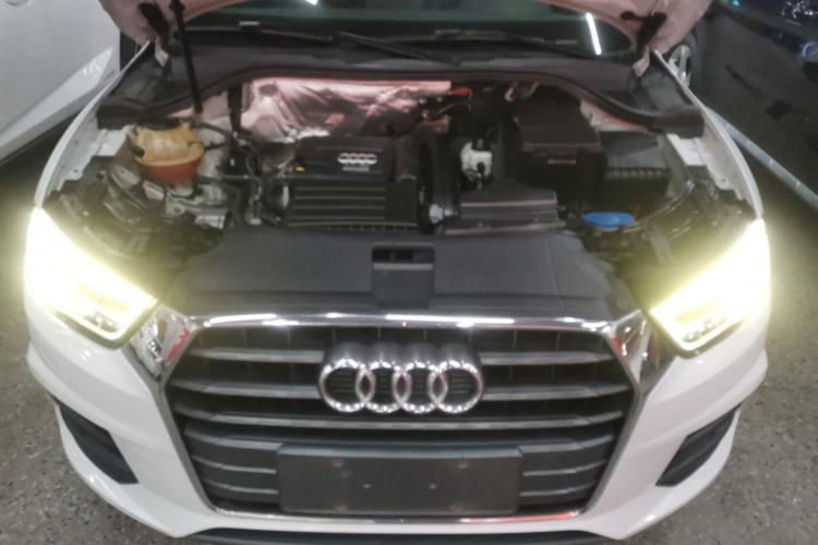 Used Audi Q3 2018 30th Anniversary Edition 30 TFSI Fashion Model Engine Bay