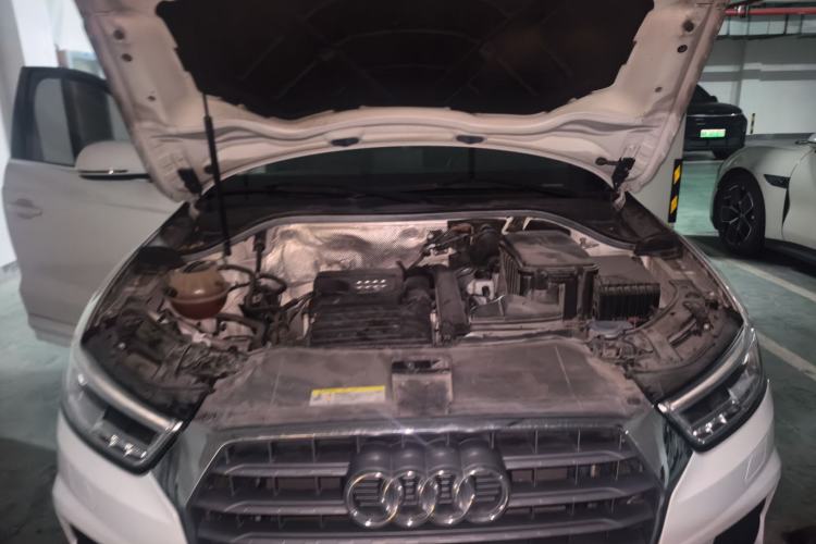 Used Audi Q3 2018 30th Anniversary Edition 30 TFSI Fashion Model Engine Bay