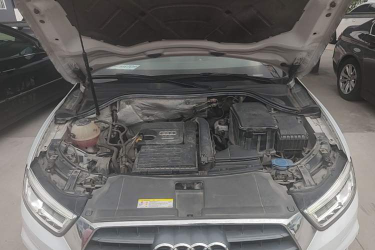 Used Audi Q3 2018 30th Anniversary Edition 30 TFSI Fashion Model Engine Bay