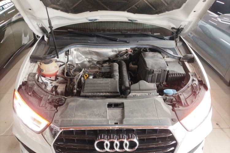 Used Audi Q3 2018 30 TFSI Fashion Edition Collector's Version Engine Bay