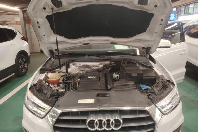 Used Audi Q3 2018 30th Anniversary Edition 30 TFSI Fashion Model Engine Bay