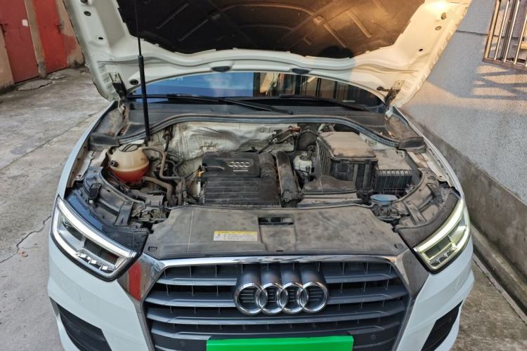 Used Audi Q3 2018 30th Anniversary Edition 30 TFSI Fashion Model Engine Bay