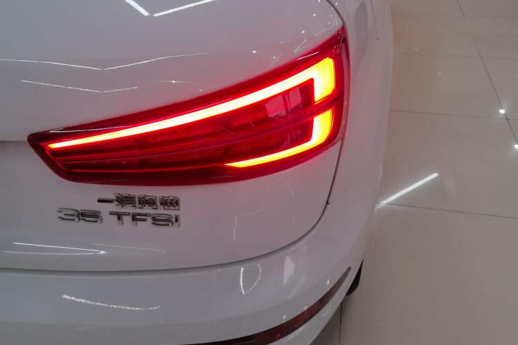 Used Audi Q3 2018 30th Anniversary Edition 35 TFSI Fashion Model Exterior 2