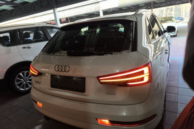 Used Audi Q3 2018 30th Anniversary Edition 40 TFSI quattro all-wheel-drive sport model Exterior 4