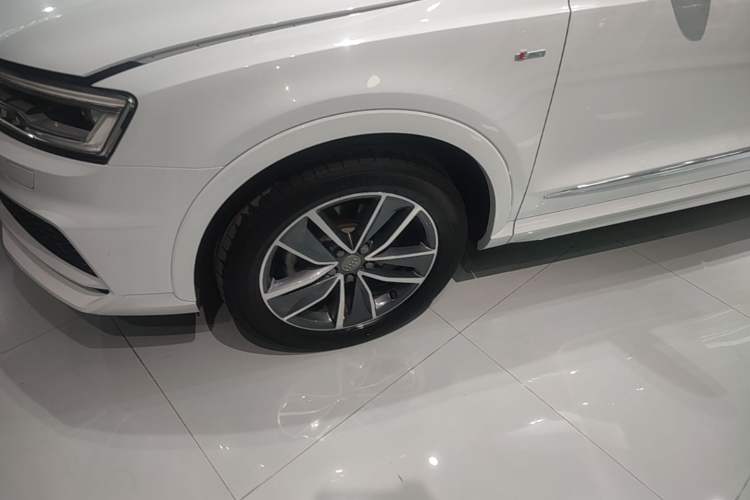 Used Audi Q3 2018 30 TFSI Fashion Edition Collector's Version Exterior 4