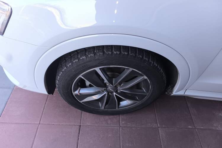Used Audi Q3 2018 30th Anniversary Edition 40 TFSI quattro all-wheel-drive sport model Exterior 7