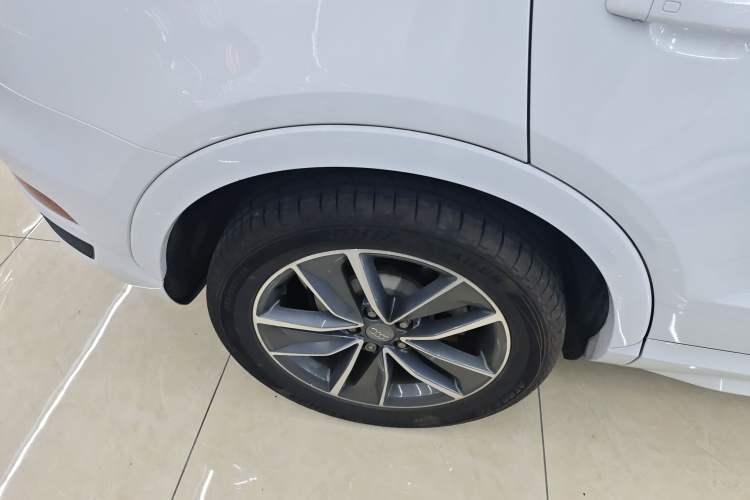 Used Audi Q3 2018 30th Anniversary Edition 35 TFSI quattro all-wheel-drive sport model Exterior 8