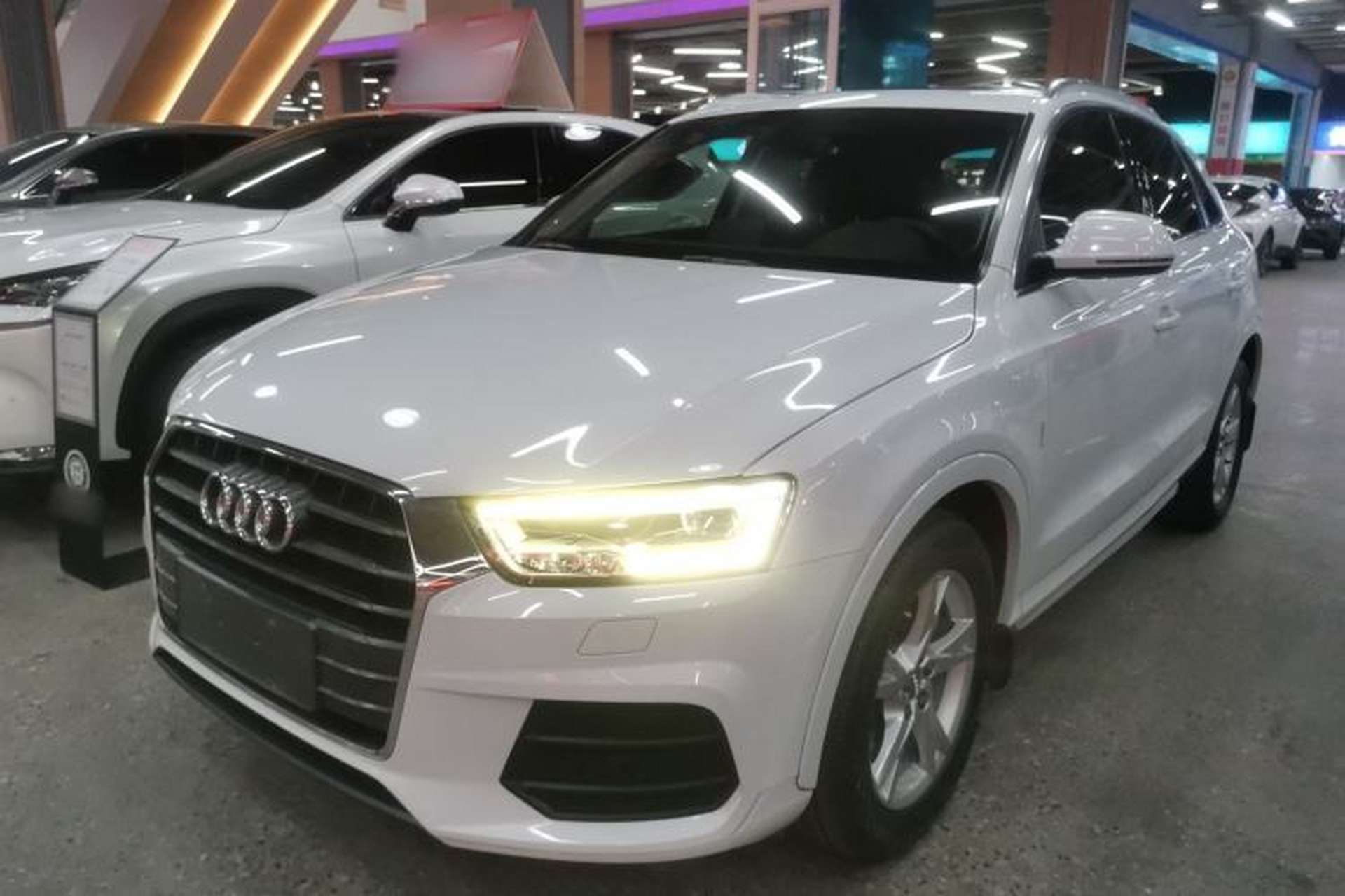 Used Audi Q3 2018 30th Anniversary Edition 30 TFSI Fashion Model Front Left 45 Deg
