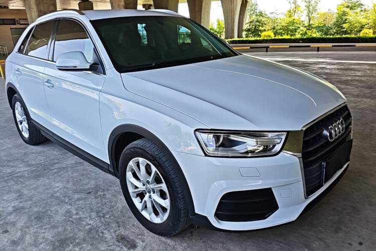 Used Audi Q3 2018 30th Anniversary Edition 30 TFSI Standard Model Front Right 45 Deg