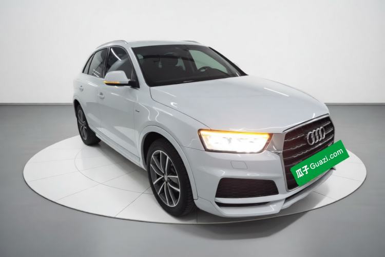Used Audi Q3 2018 30 TFSI Fashion Edition Collector's Version Front Right 45 Deg