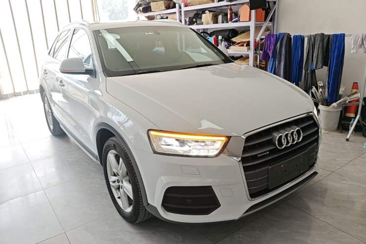 Used Audi Q3 2018 30th Anniversary Edition 30 TFSI Style Model Front Right 45 Deg