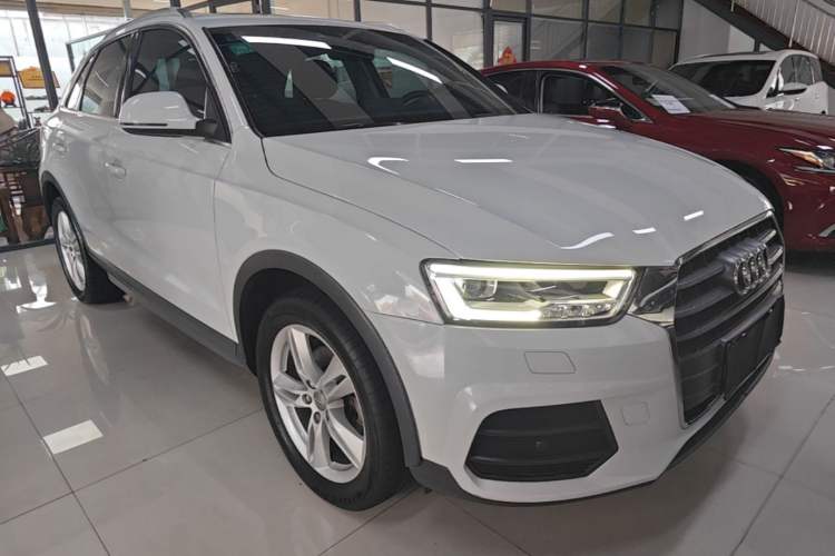 Used Audi Q3 2018 30th Anniversary Edition 30 TFSI Style Model Front Right 45 Deg