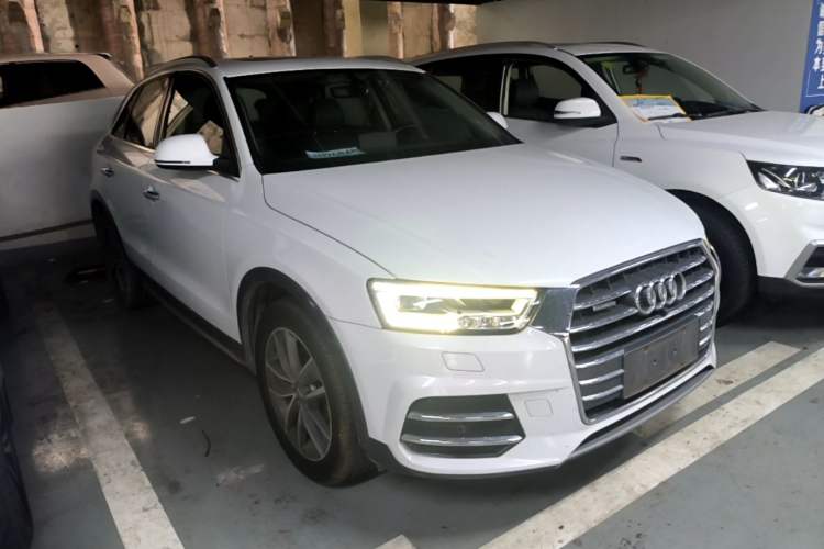 Used Audi Q3 2018 30th Anniversary Edition 30 TFSI Style Model Front Right 45 Deg