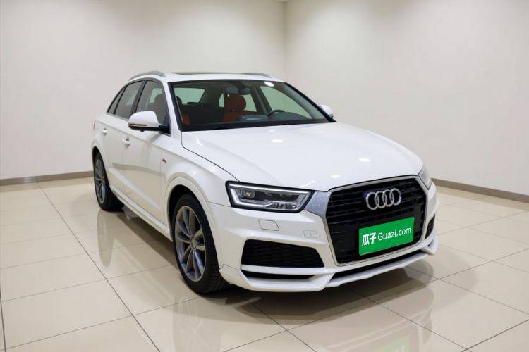 Used Audi Q3 2018 30 TFSI Fashion Edition Collector's Version Front Right 45 Deg