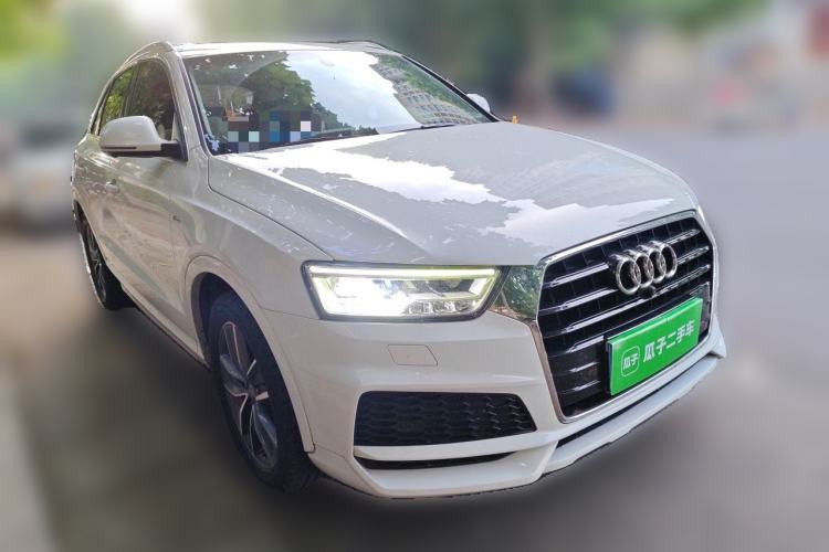 Used Audi Q3 2018 30 TFSI Fashion Edition Collector's Version Front Right 45 Deg