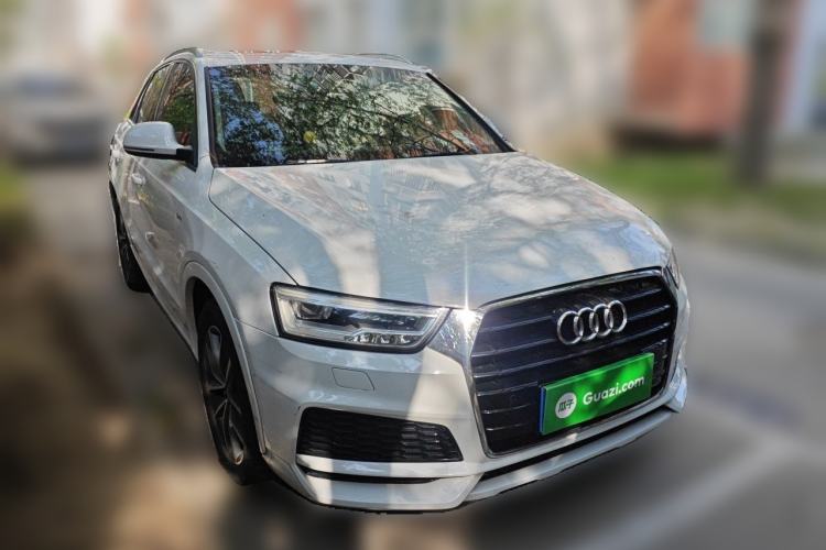 Used Audi Q3 2018 30 TFSI Fashion Edition Collector's Version Front Right 45 Deg